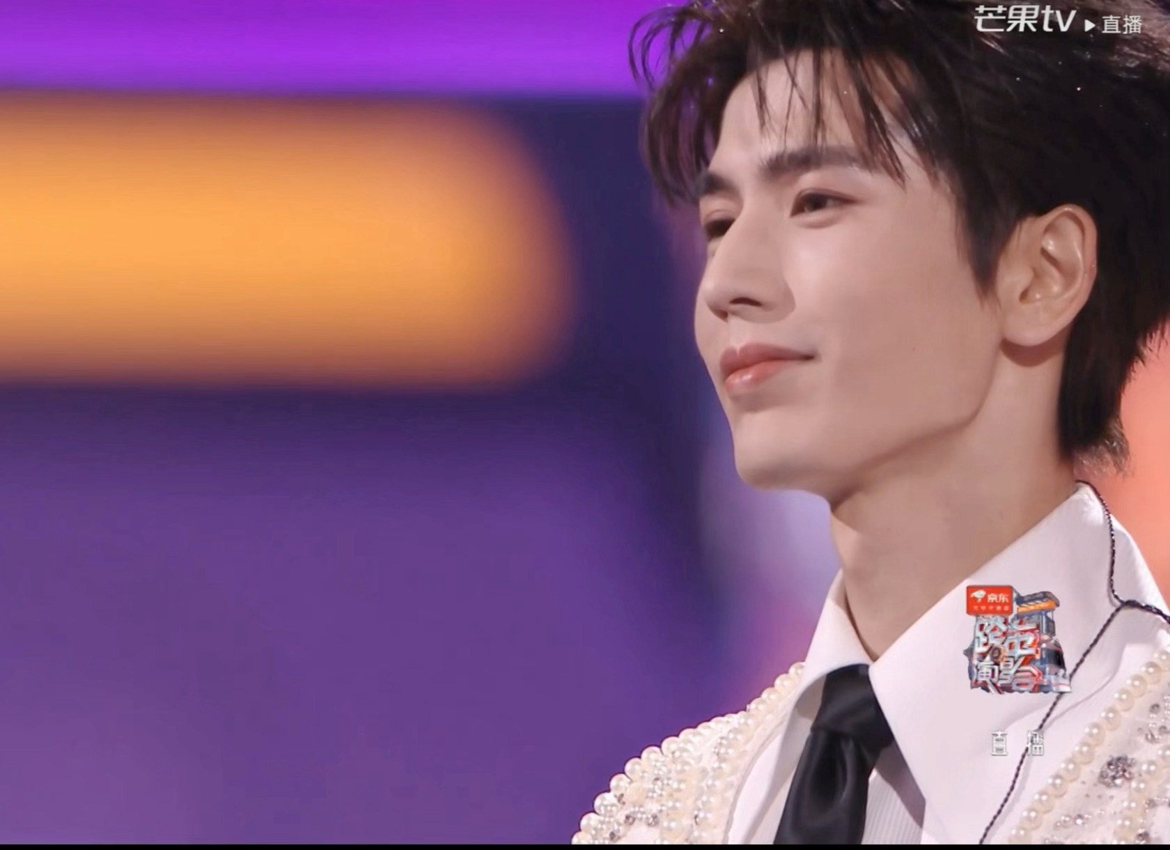 张凌赫送来的新年快乐 