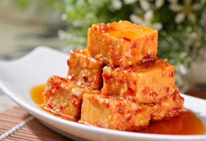 62岁大爷天天吃腐乳，6个月后去检查，医生诧异：怎么这样吃？
 
腐乳是种很特殊