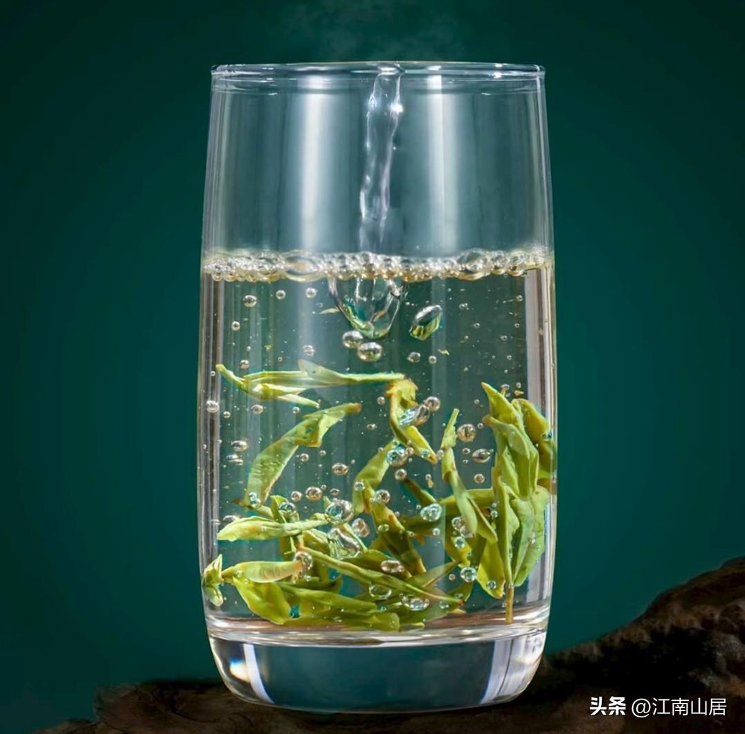 爱情有时候，讲究的也是缘分。在没有恋爱之前，你想象中的恋人都是模糊的。并不明确，