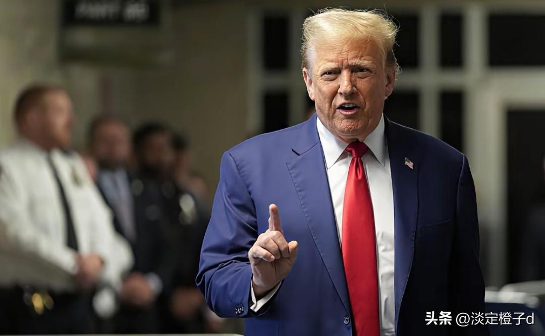 白宫吹捧闹剧升级 权力失序尽显荒唐
 
白宫吹捧大戏彻底没边。
 
美国白宫近期