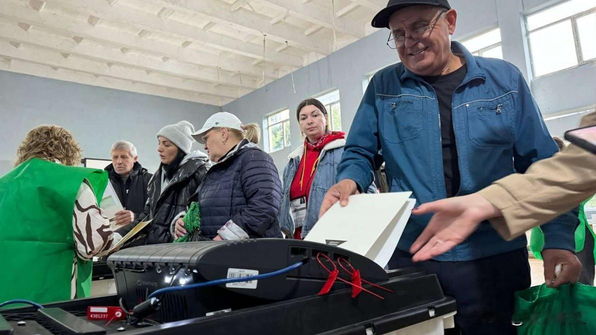 格鲁吉亚反对派翻不起浪了。格鲁吉亚中央选举委员会发文称，格鲁吉亚梦想党，就是总理