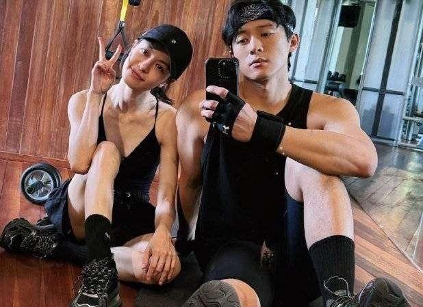 娱乐圈的感情真的是来的也快去的也快，对侯雯元的印象还停在他和钟楚曦的恋情，没想到