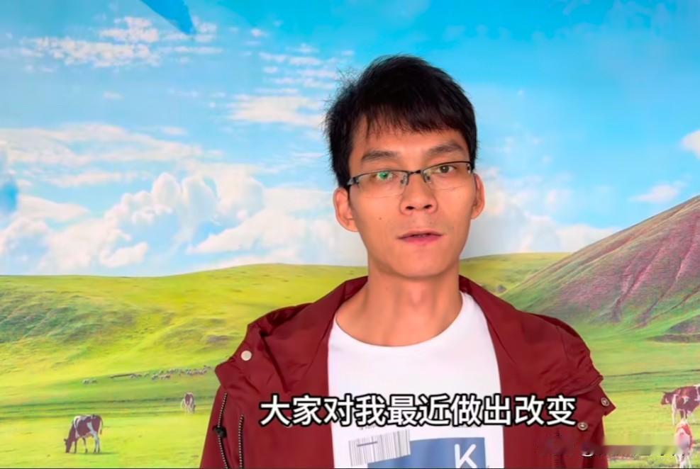 今天中午，唐尚珺更新了一则视频。在视频中，唐尚珺回应了一些网友针对他直播带货的质