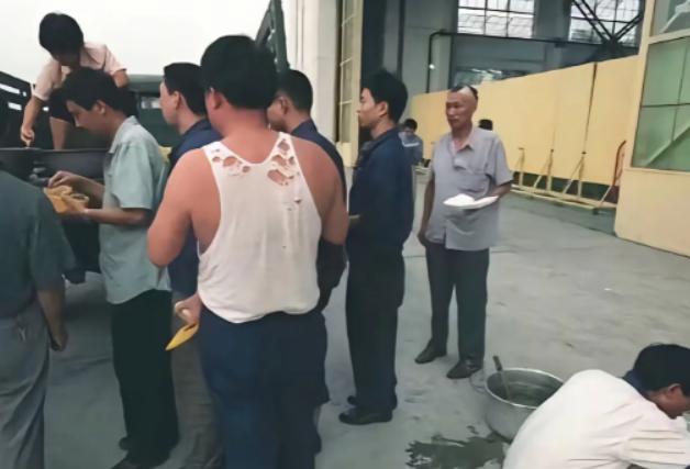 为啥“巴铁”兄弟想要歼10生产线咱们不给？吃过无人机技术转让的亏了呗！彩虹3技术
