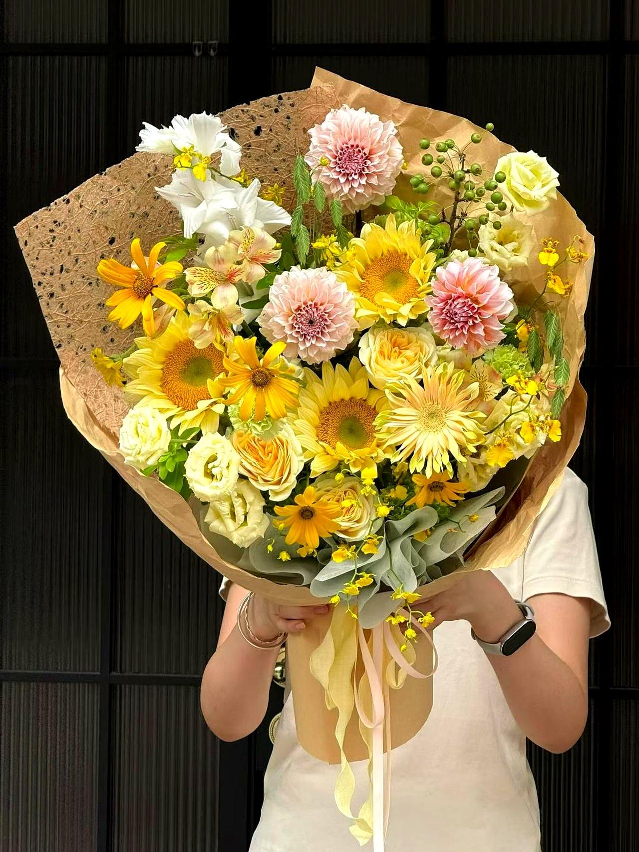 那年出志愿时，班里那个女学霸把“东北大学”写得干脆。
不是冲着排名，也不是热爱专