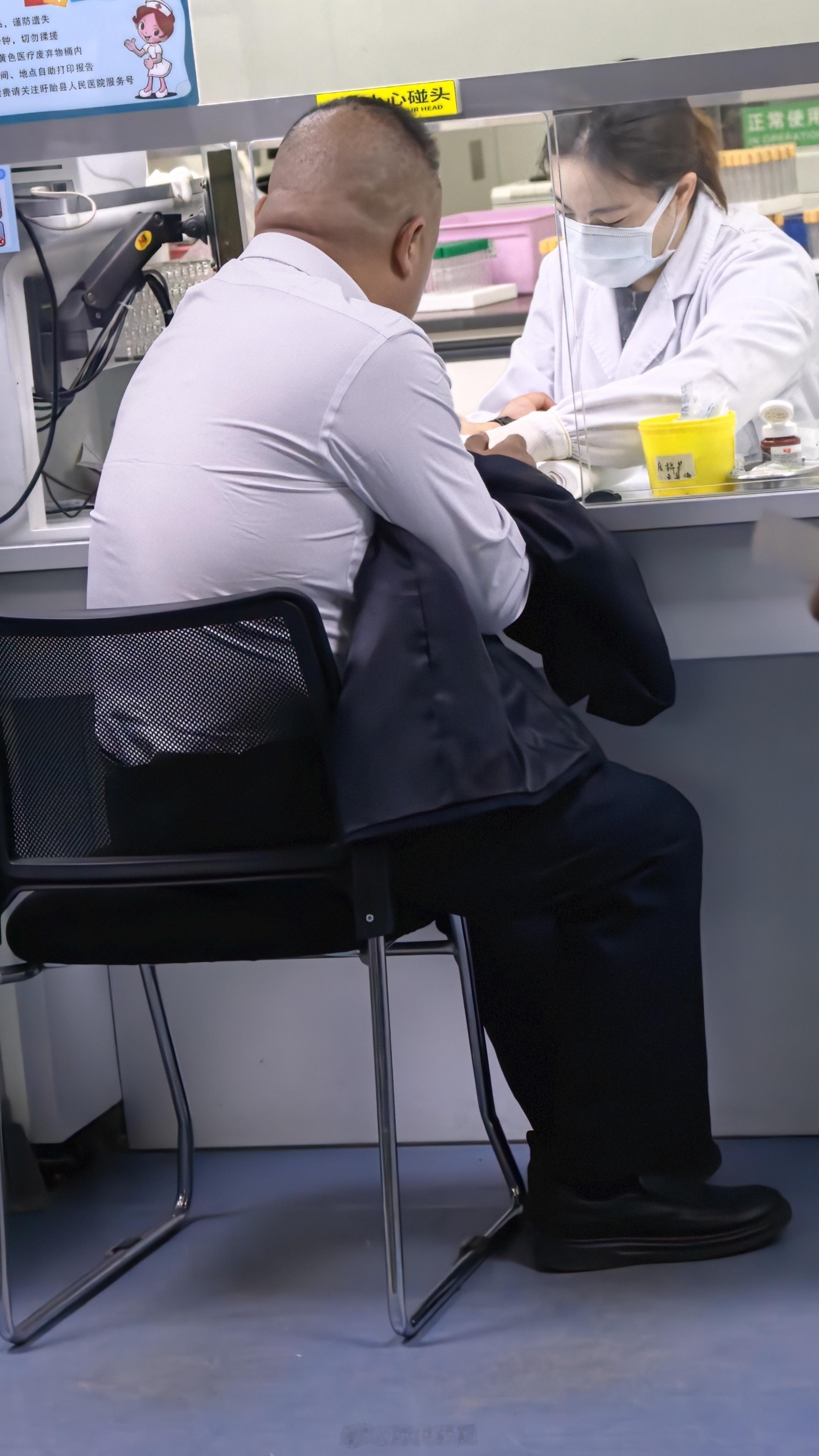小胖城管来🏥了