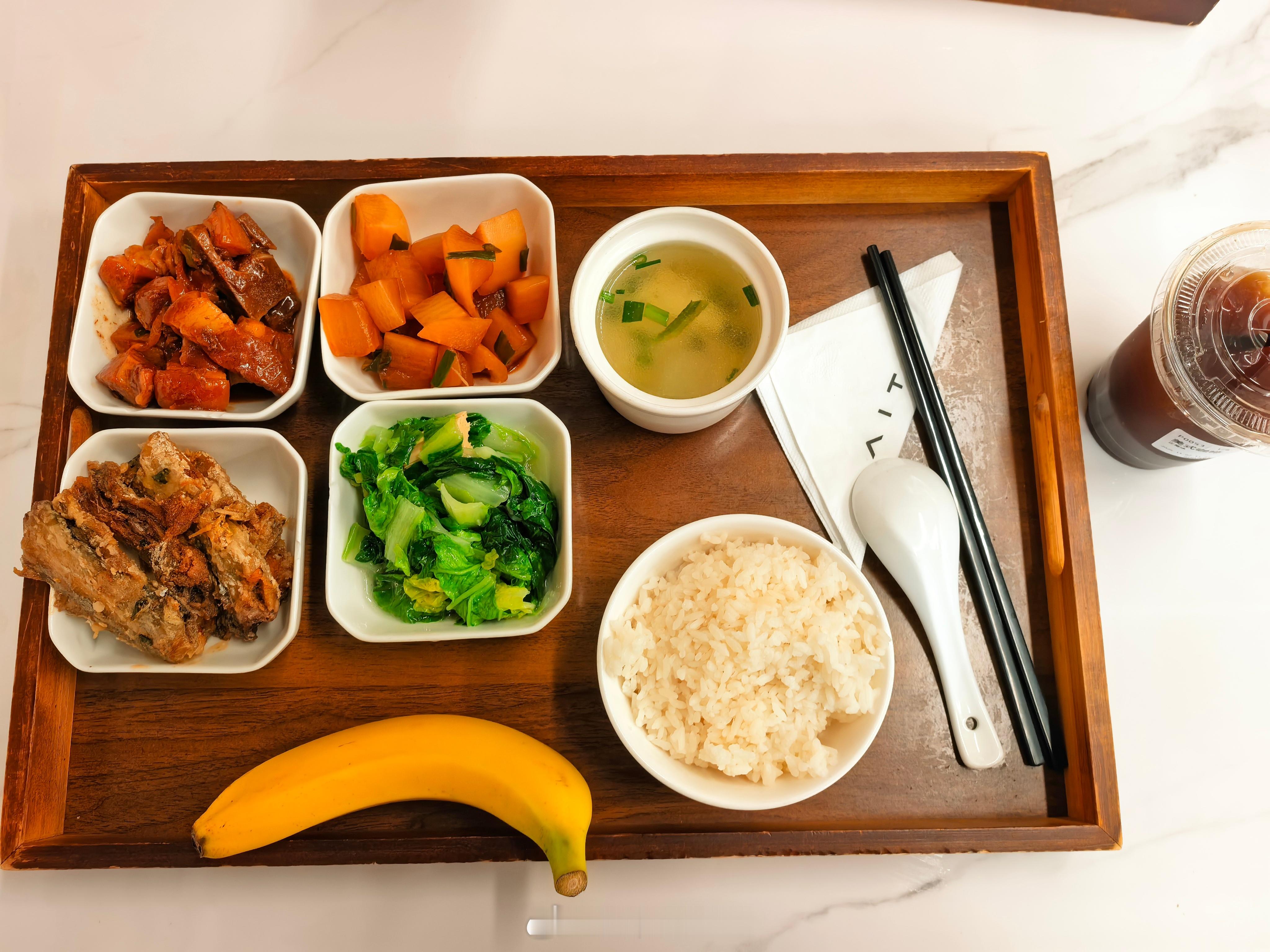 鸿蒙大食堂，看看菜如何？味道不错。鸿蒙智行 ​​​