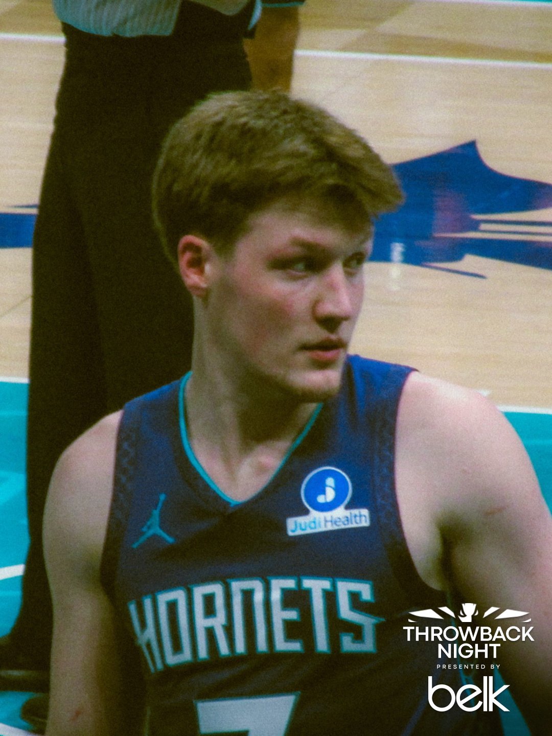 黄蜂过去11场赢了10场。NBA