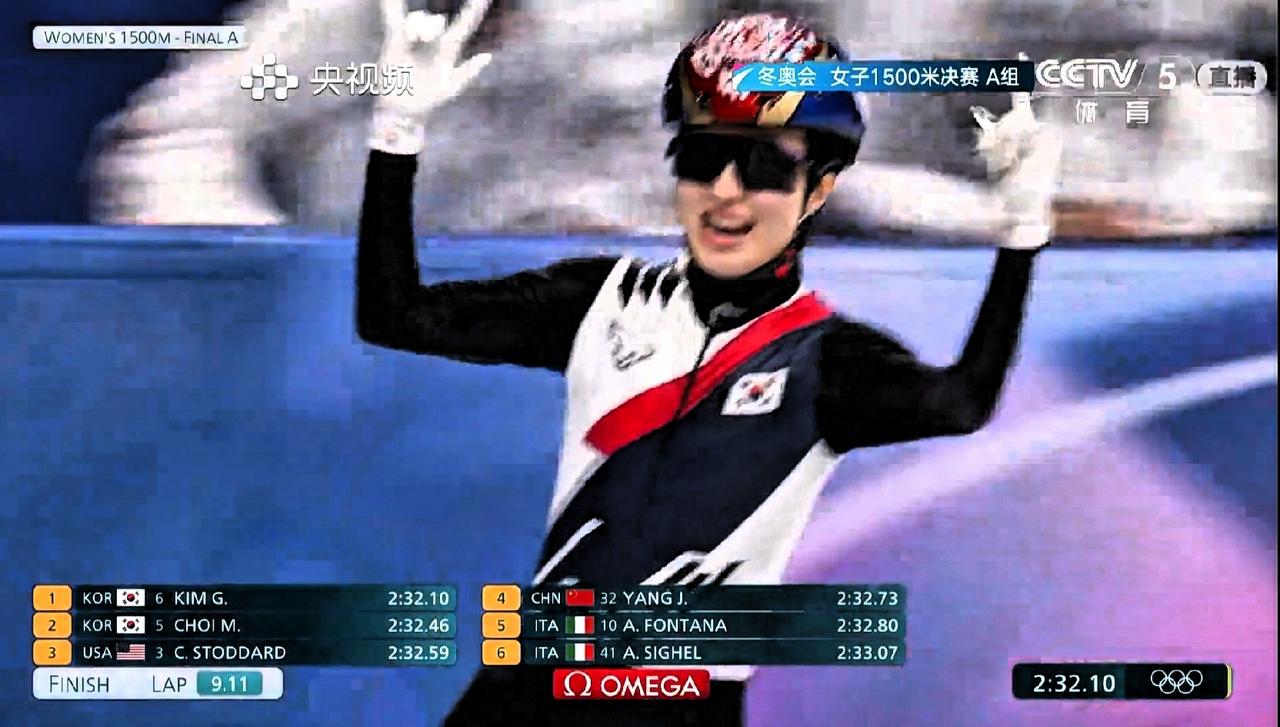 大年初五清晨，随着韩国选手金吉利、崔敏静包揽米兰冬奥短道速滑女子1500米决赛的