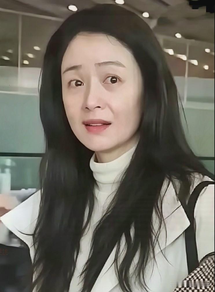 华妃瘦到脱相后才明白，好身材从来不是饿出来的。

翻看蒋欣近期的生图，心里莫名泛