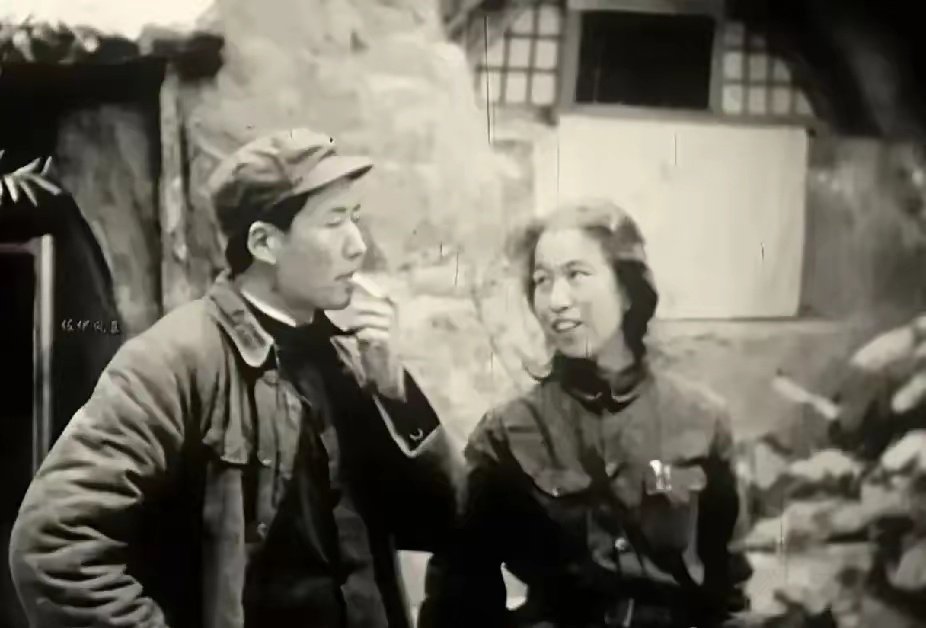 以前总搞不懂啥叫战略啥叫战术，毛主席一句话给我讲明白了：想明白的时候，是战术决定