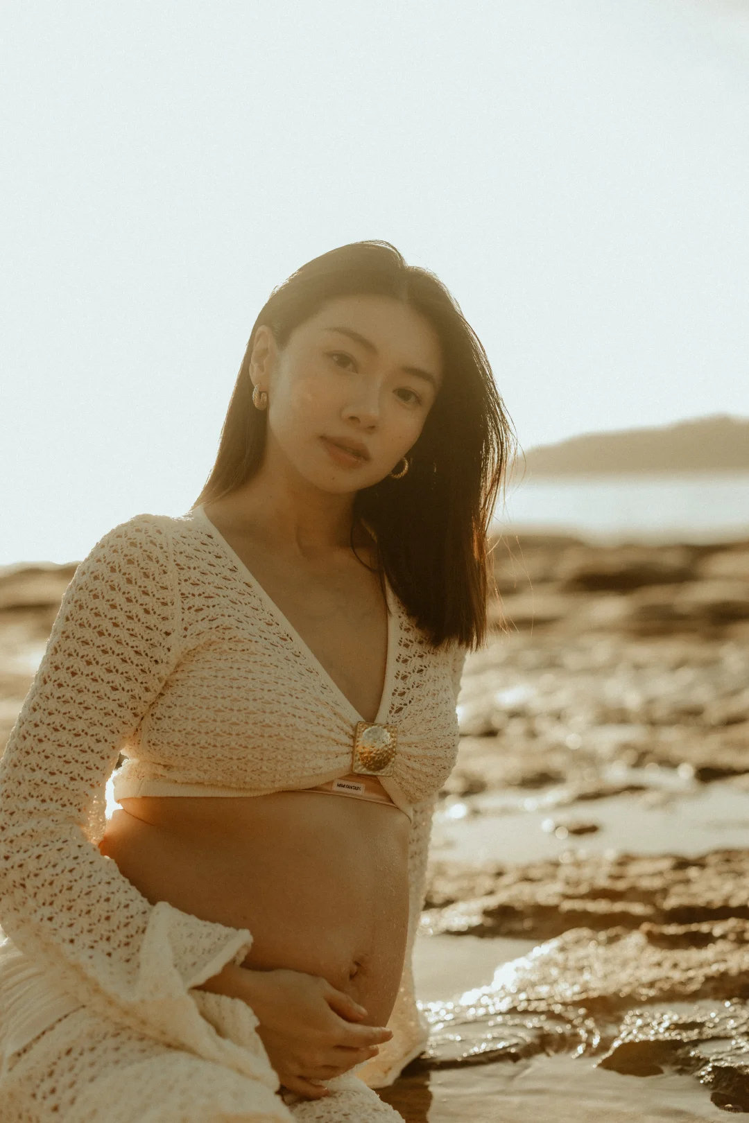 程晓玥二胎孕肚海边写真 程晓玥二胎孕肚海边写真，神圣又唯美~ 