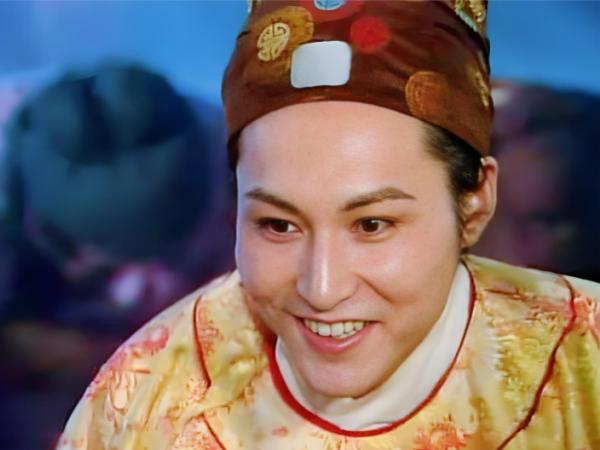 你发现一个很诡异的现象了吗？红楼里很多人都有爹却没有“娘”。

黛玉的娘贾敏早死