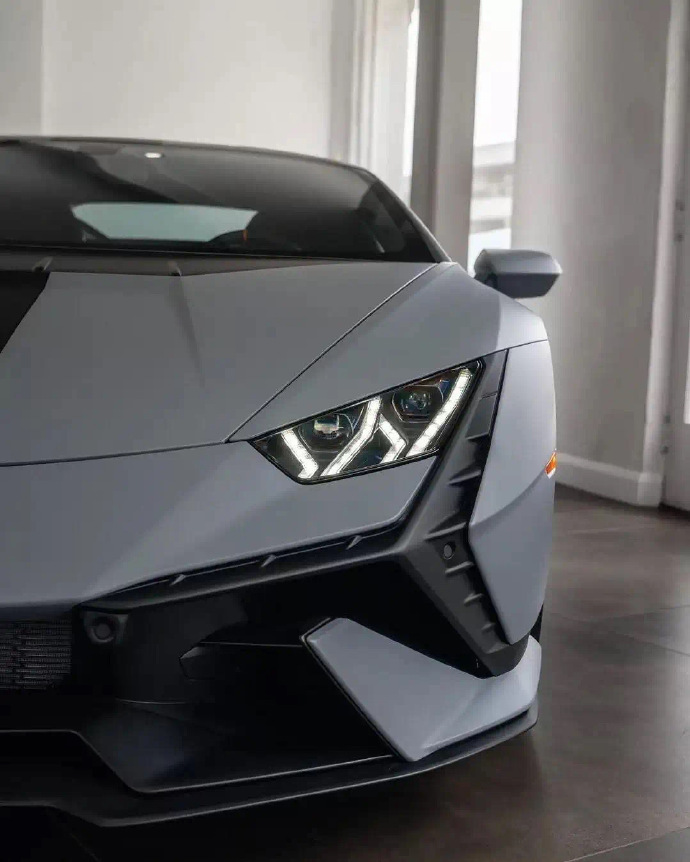 V10时代的终极献礼：Lamborghini Huracán Tecnica！ 