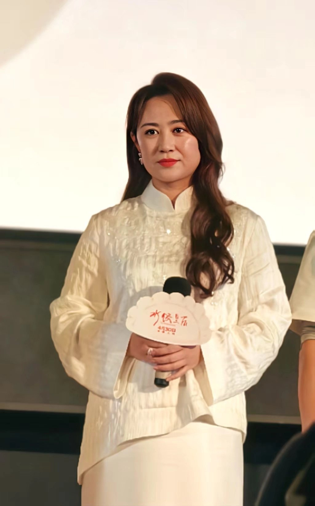 马丽称不会与沈腾终止合作：他是我的恩人，也是我的贵人在来上海路演的前一站，马丽曾