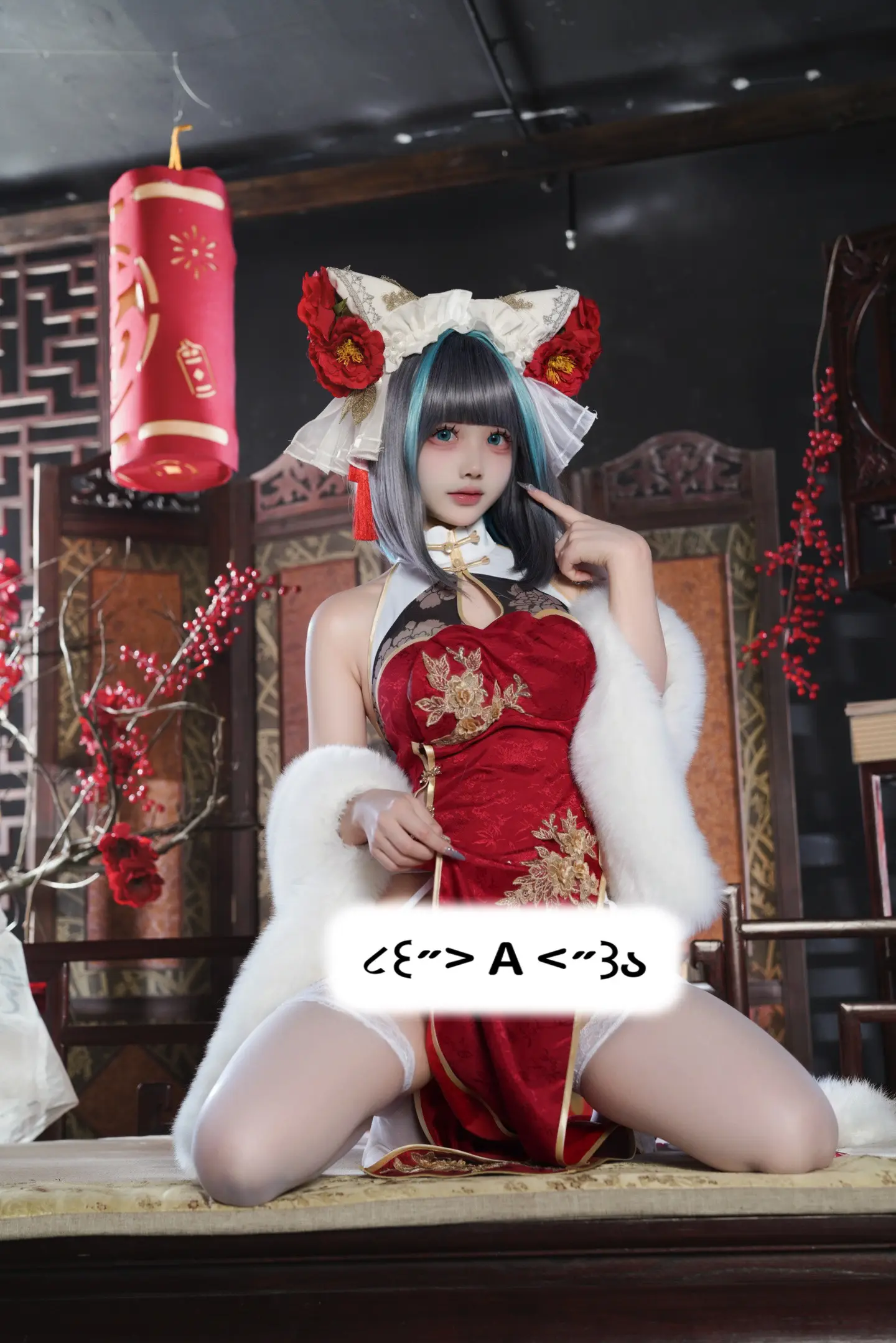 猫猫祝你新年快乐^>៸៸៸៸<^