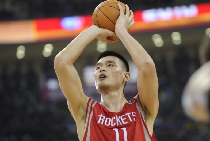 近日，前NBA球员卡洛斯·布泽尔参加了《Dan Patrick Show》节目。