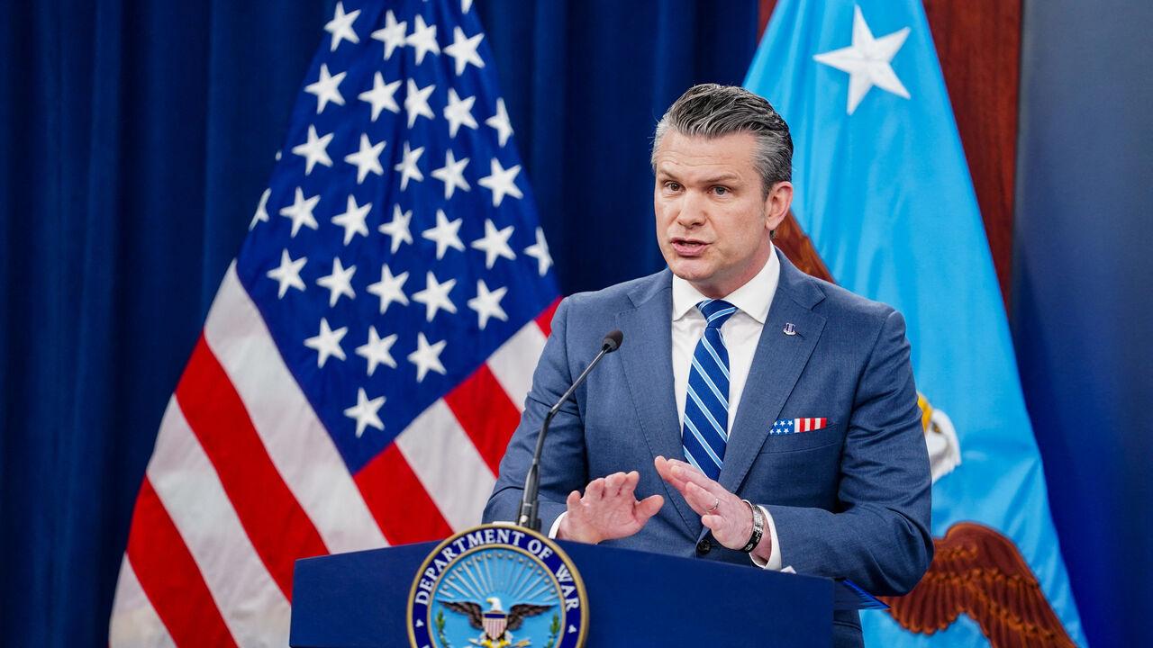 美国防长赫格塞斯这回是真的急了，他公开定调：中国正在进行的，是世界历史上规模最大