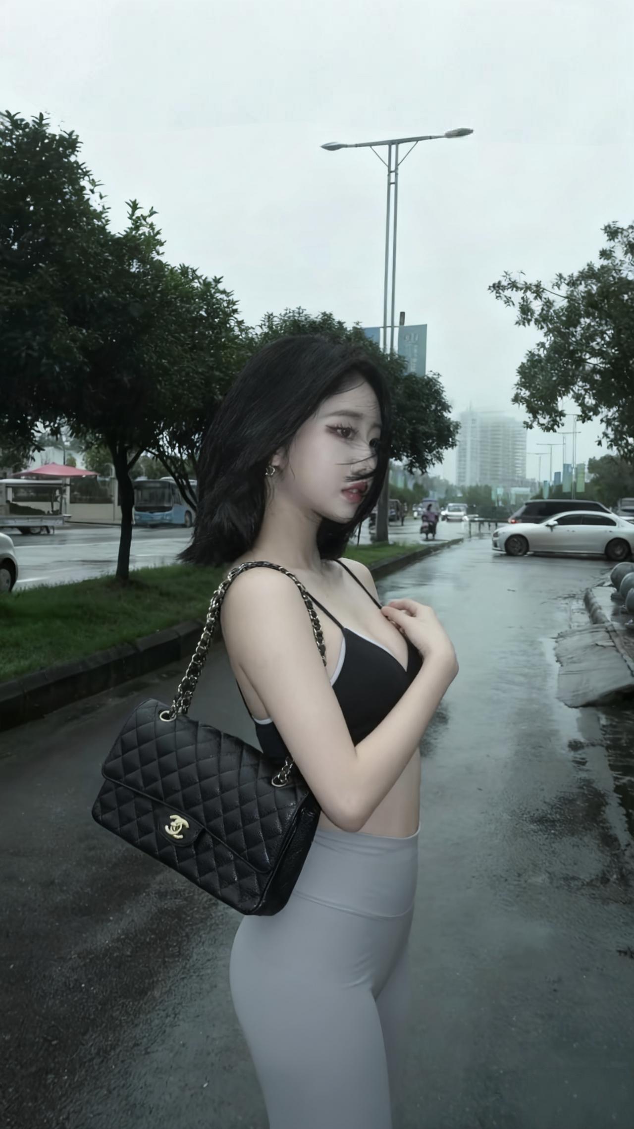 雨中漫步，时尚穿搭，尽显都市魅力