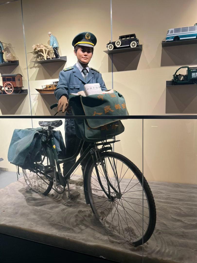 打卡上海邮政博物馆，了解中国邮政的百变发展史。小学时有一年学校的三好生的奖品就是