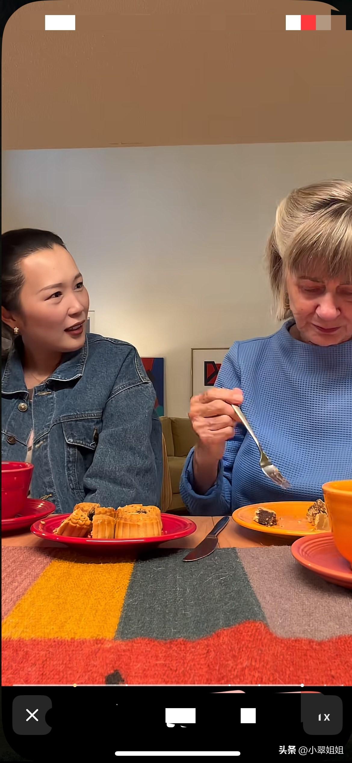 我感觉小黄特别讨好婆婆！对婆婆充满了崇拜！小黄昨天发视频，给婆婆买了中秋月饼！和