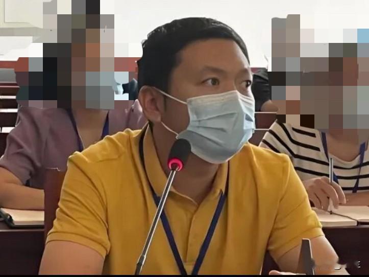 今天云南的曹会强上了热搜
他在卫生医疗行业深耕多年
曾在西双版纳州傣医医院任过重