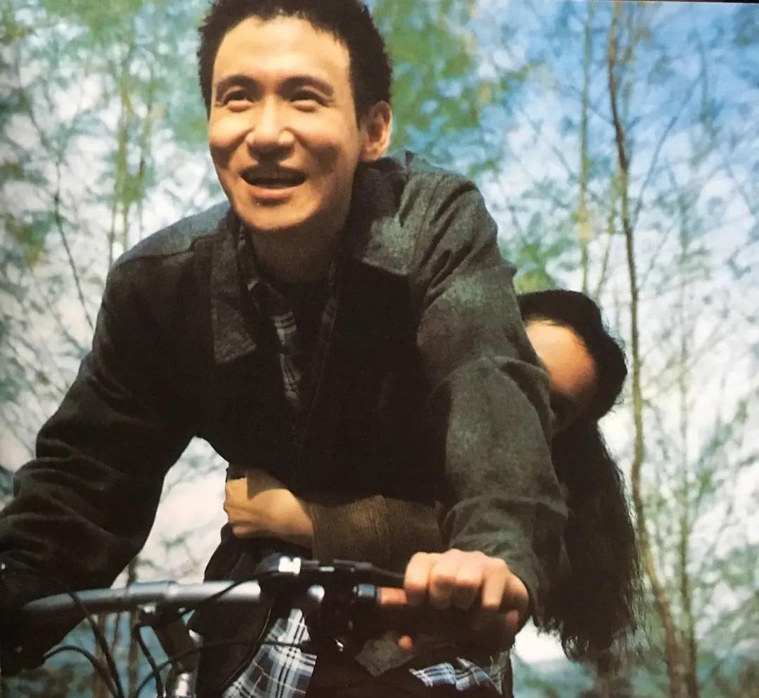 张学友是四大天王中最穷的一位，这话搁网上传了好些年，乍一听挺唬人。可你细品，这个