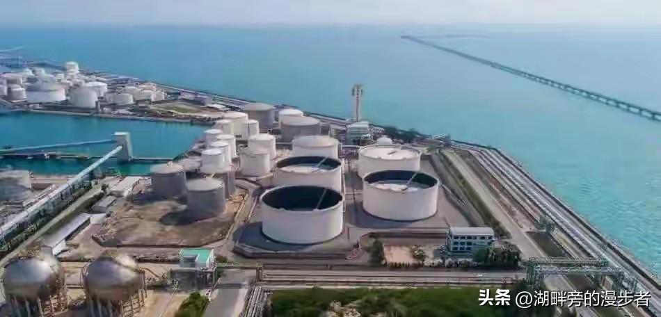 不是石油，不是电网！伊朗亮终极底牌，海湾国家最怕的事终于来了

很多人可能会觉得