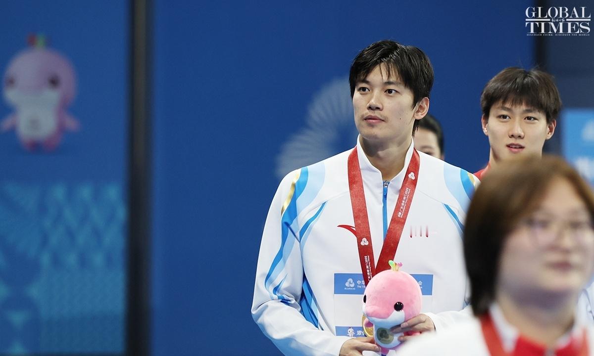 『8350』20251117 深圳全运会400m混合泳决赛金牌的纹路和冠军的心一