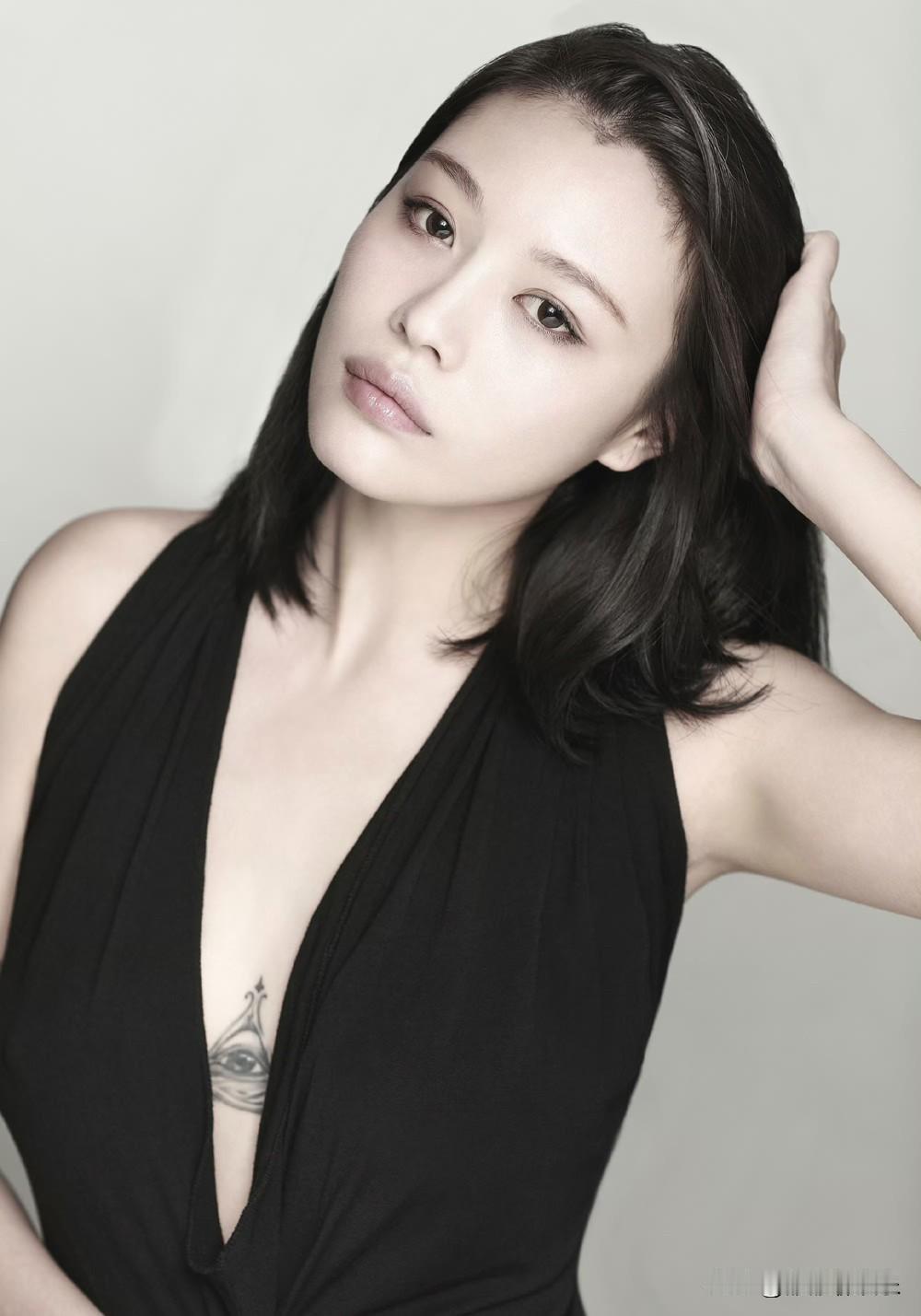 葛荟婕再爆料：汪峰没有给我彩礼。

近日葛荟婕在直播间，又开始提起汪峰和女儿小苹