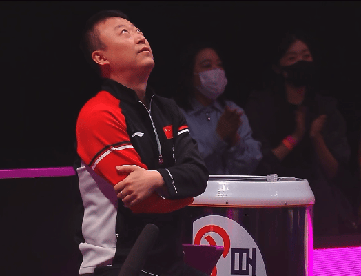 王曼昱输了，3-4，输给42岁的韩莹。马琳抬头望天那一下，比输球还让人难受。
