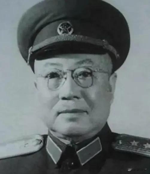 1946年最胆大的一次“违令”！两位将军私藏万余老兵，事后救下整支军区
 
19