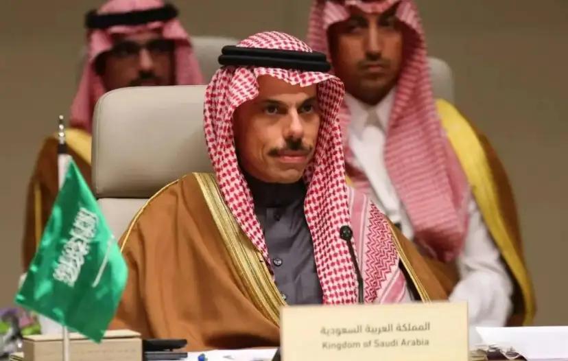 撕破脸了！以色列以保护为名轰炸叙利亚，遭阿拉伯世界围攻
哈哈，关键是这以色列后边