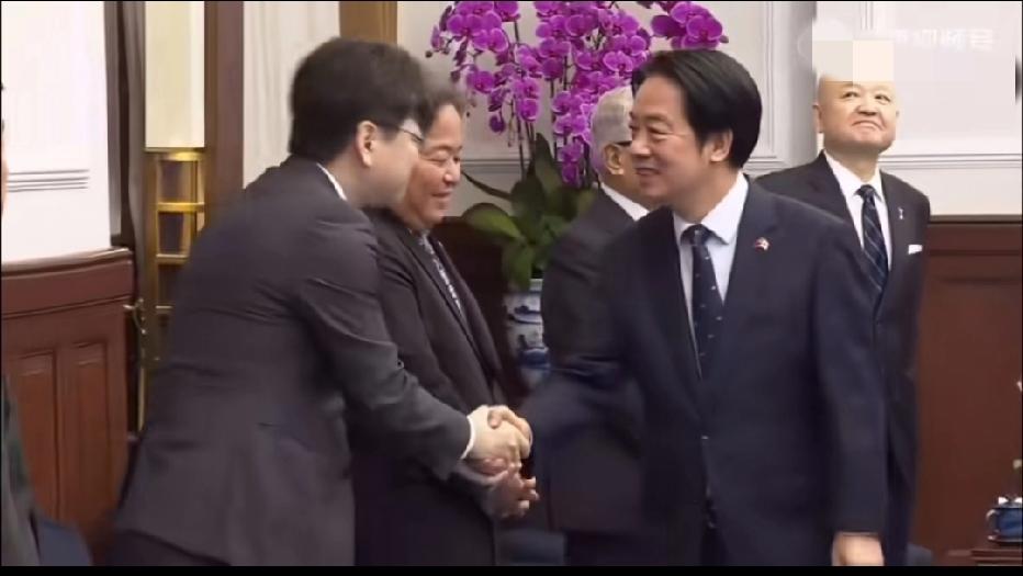 日本自民党干事长萩生田光一窜访台湾，受到赖清德的热烈欢迎。
此次萩生田光一窜访台