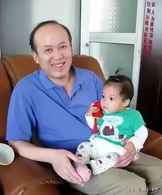 郭达多年没出现在春晚舞台上了，他与蔡明搭档出演的多部小品你还有能想起吗？两人幽默