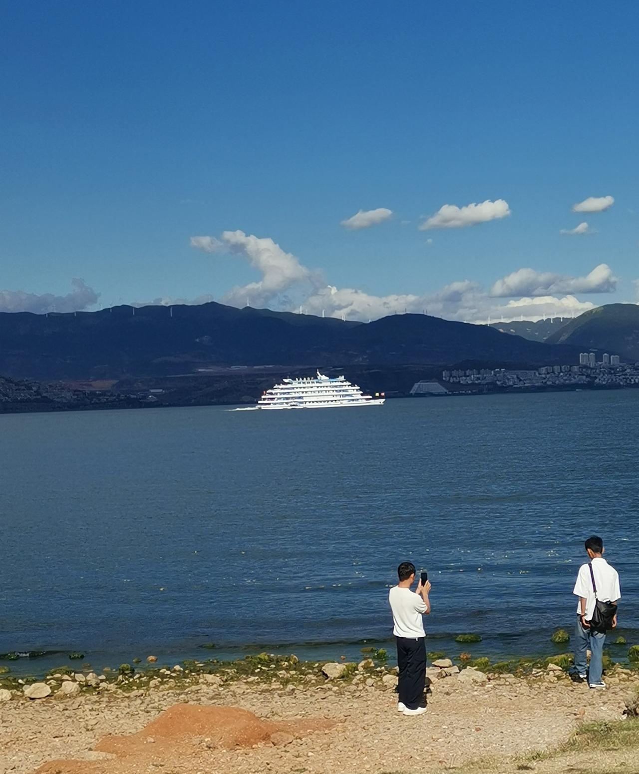 每日洱海
