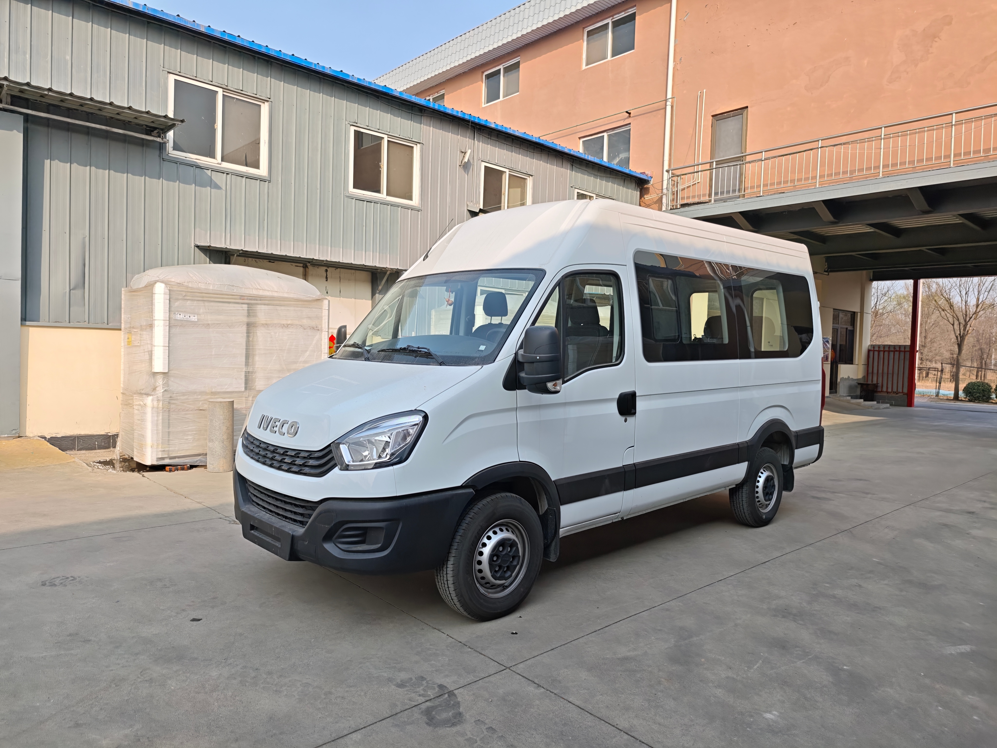 梦想还是要有的，万一实现了呢！帮我改宿营车的天津大哥，45岁，准备为自己改一台依