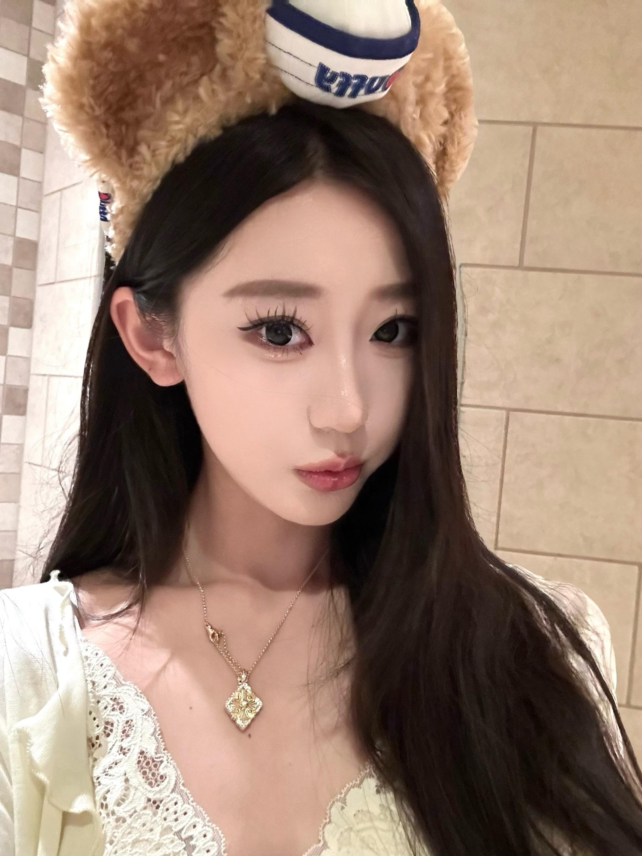 我的性格十分恶劣 但胜在脸实在太乖