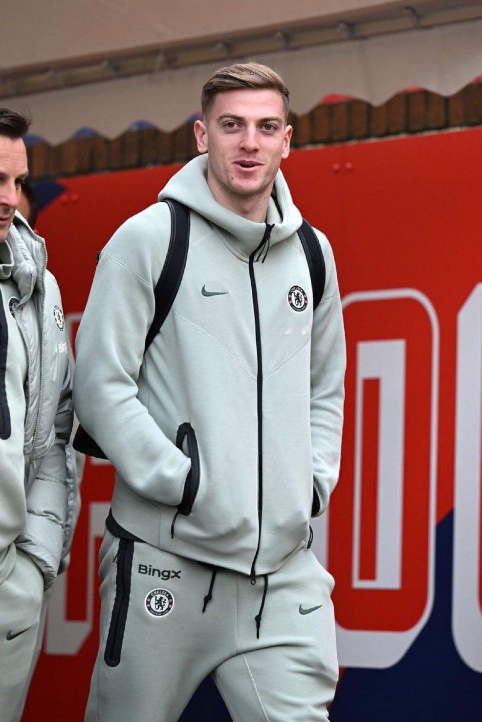 等待比赛切尔西英超