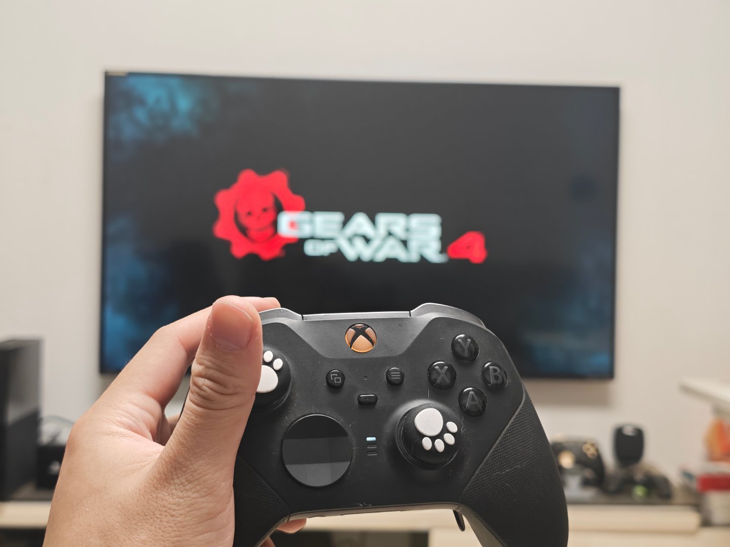 看着鬼灭之刃看得我气死了，回来回忆一下玩一下战争机器吧 