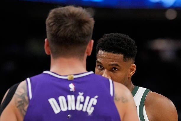 据HowardBeck报道，湖人队是字母哥值得关注的球队。“我最近听说，从字母哥