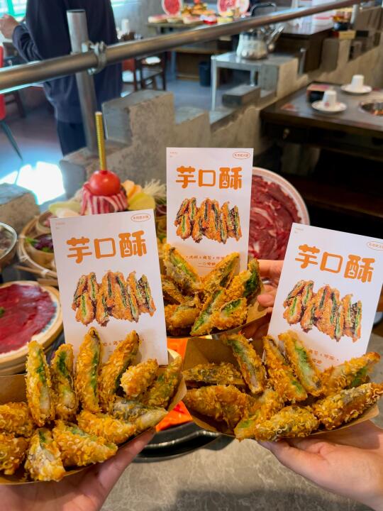在喀什！不枉我排队65分钟终于吃上了！