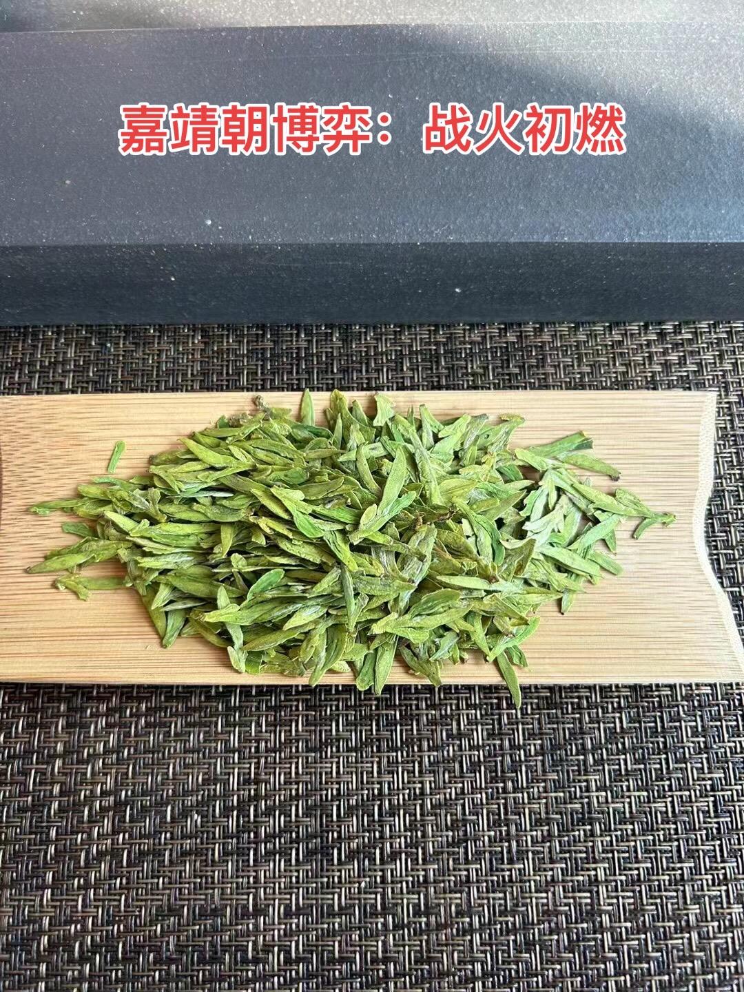 正德皇帝明武宗朱厚照死后，嘉靖皇帝意外得到皇位。这位嘉靖帝即位之初，被...