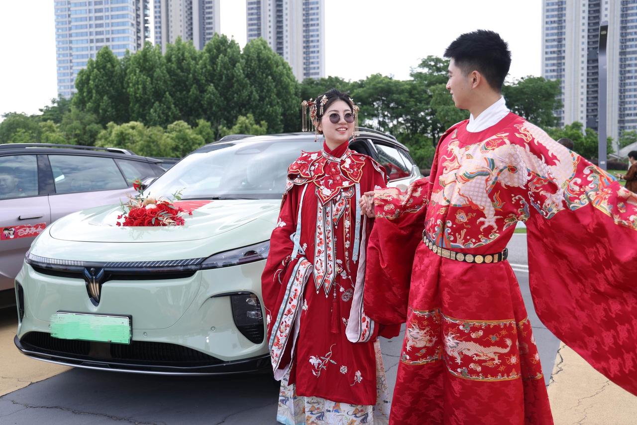 520 集体婚礼，岚图知音简直是新人收割机！一位新人分享，它的智能化配置太惊艳，