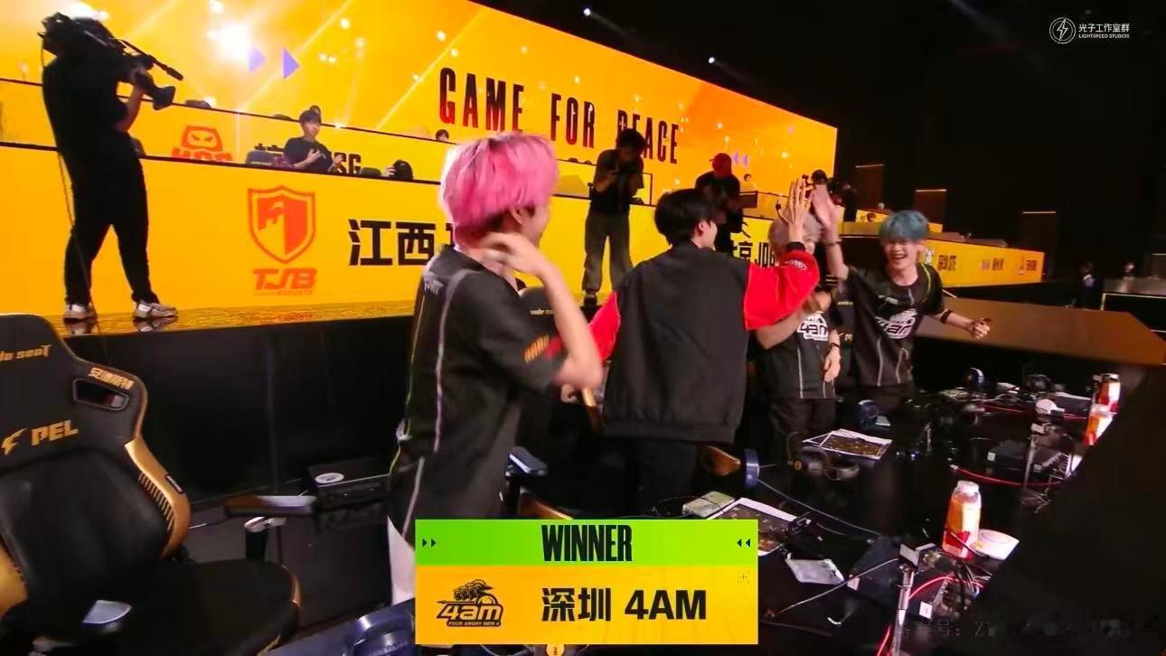 4AM22淘汰大分吃鸡4AMmingskr13淘汰MVP4AM豪取22淘汰拿下大