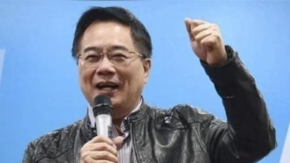 台湾回归，不是武统，也不是和统，是民进党和国民党跪求大陆回来，现在形势很显然是往