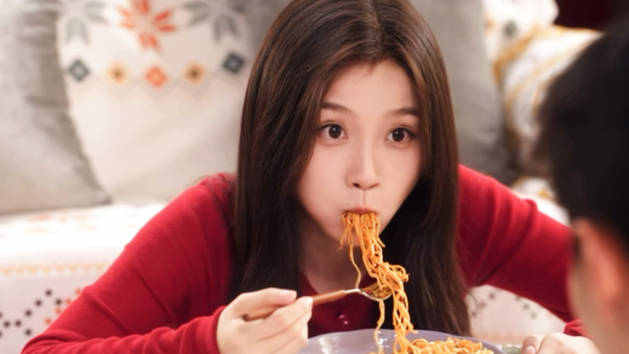 这个书欣咋这萌🥰🥰🥰🥰🥰🥰🥰虞书欣吃面咋这么萌