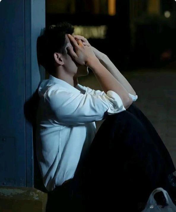 江苏昆山，男子被查出血管瘤，再熬夜很可能会猝死，他就拿着诊断书，让公司别再给他排