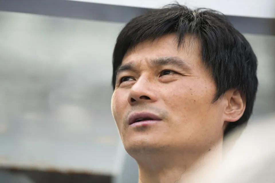 中国足球一场友谊赛又引发出许多故事，昨晚中国队0-1惜败强大的叙利亚。

李大帝