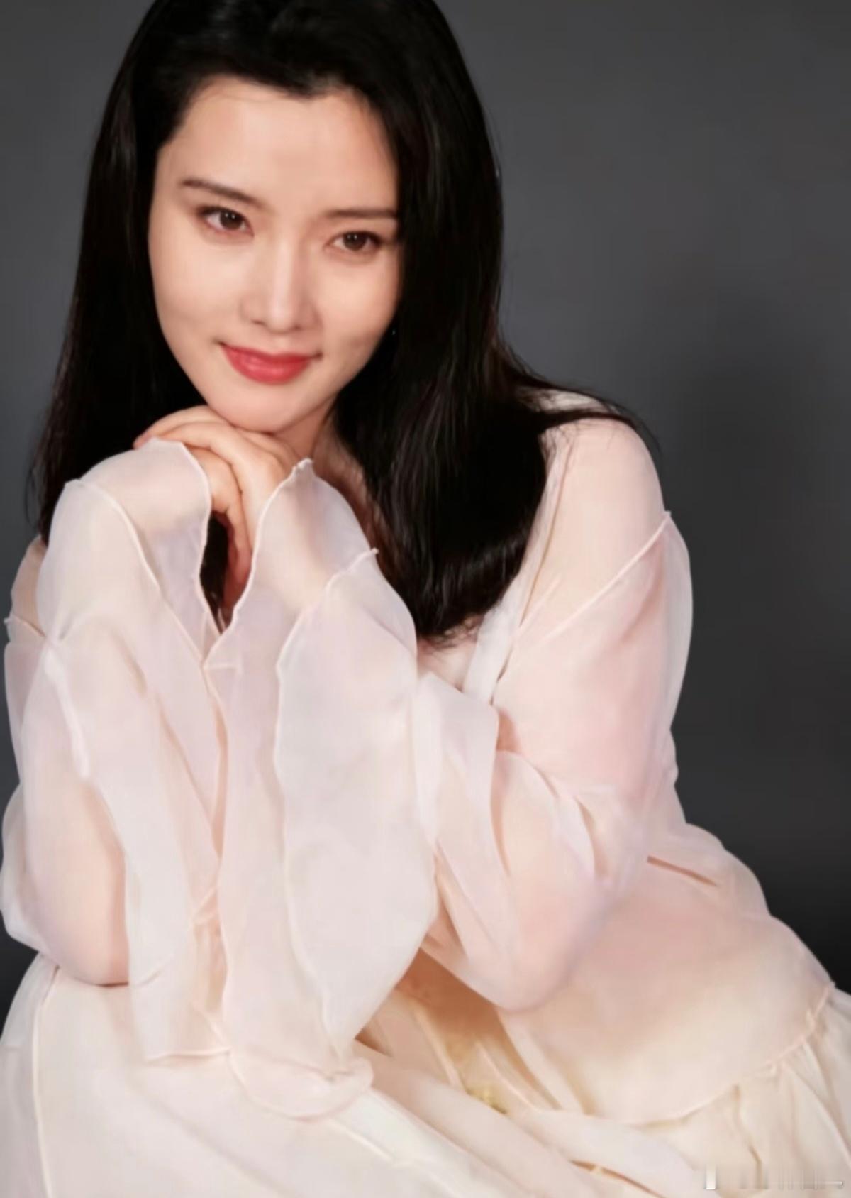何赛飞 盛世美颜 天生丽质 ​​​